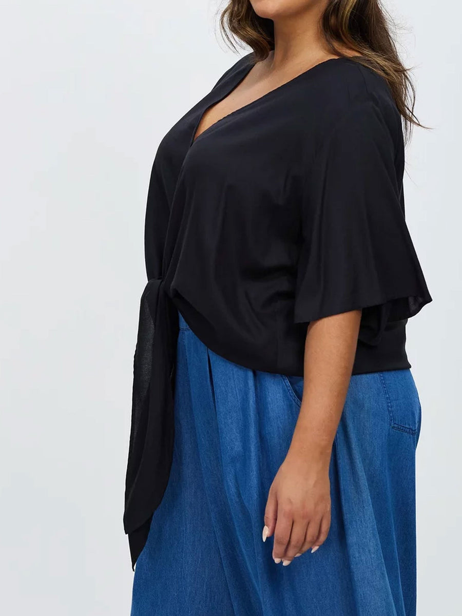 Classic Tie Front Top // Black