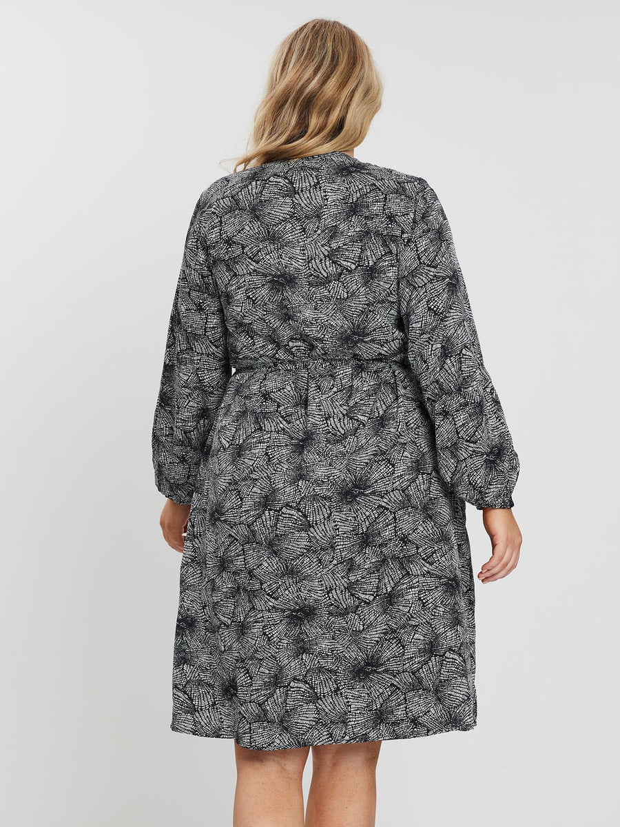 Paige Wrap Dress // Plexus