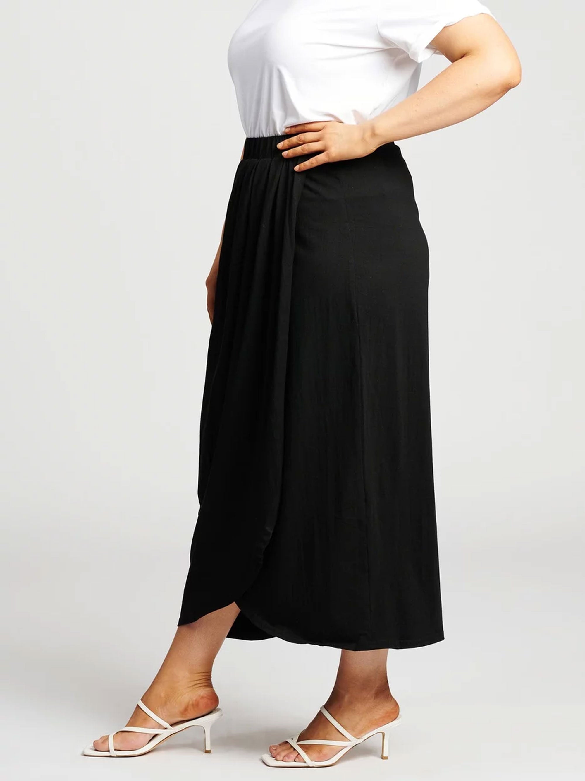 Tulip Wrap Skirt // Black