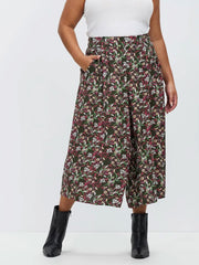 Wide Leg Cropped Chelsea Pant // Rokewood Print