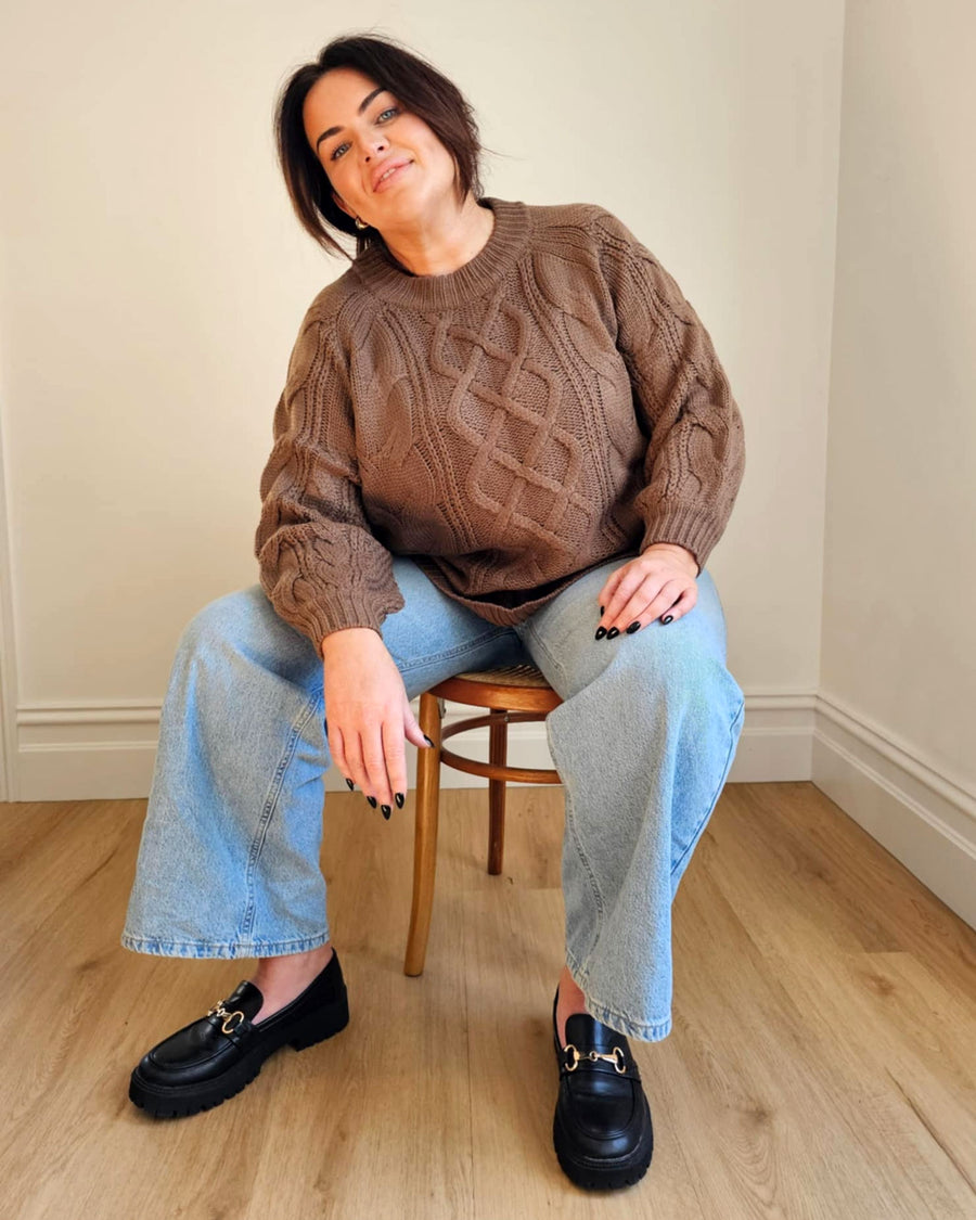 Round Neck Soft Cable Knit Sweater // Mocha